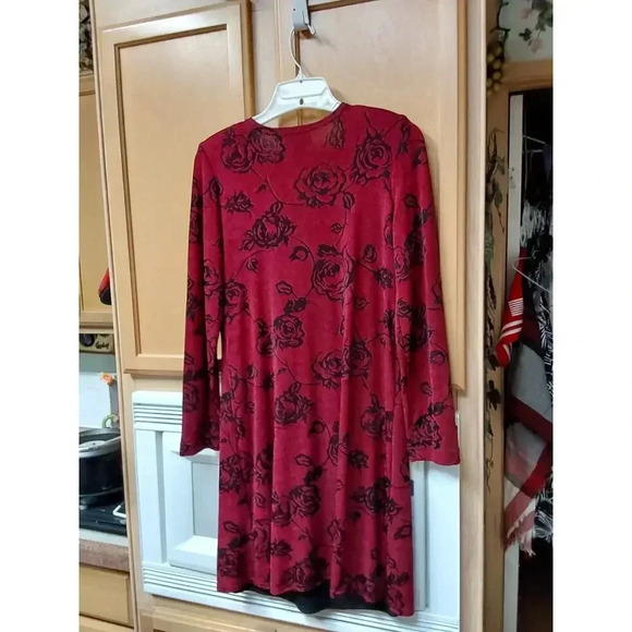 LADIES BURGANDY AND BLACK DRESS BY MOLLY MALLOX SIZE MEDIUM PETITE - Picture 4 of 5
